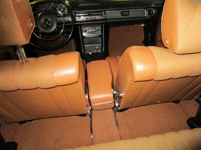 B05_Alex230-8_MAL_cognac_kurz