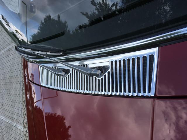 Mercedes W 116 rot Lüftungsgitter