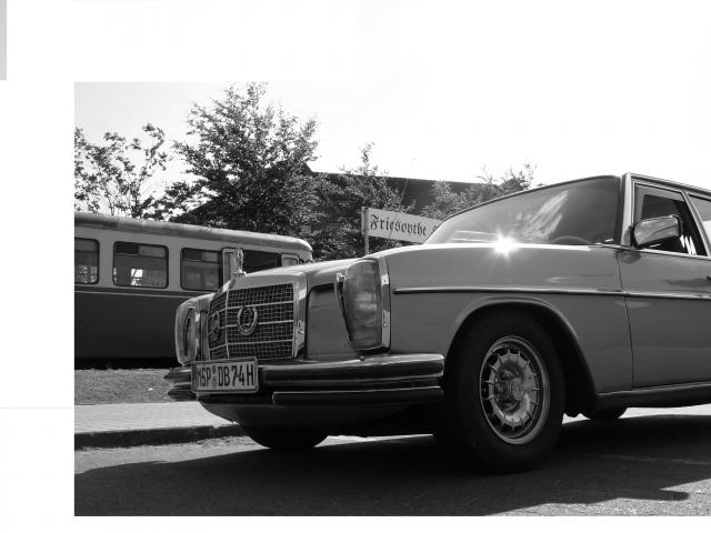 Mein 230.4 in schwarz/weiss. Da gefällt er mir am besten...